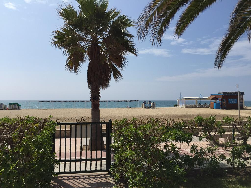 Apartaments Colibri Cambrils Bagian luar foto